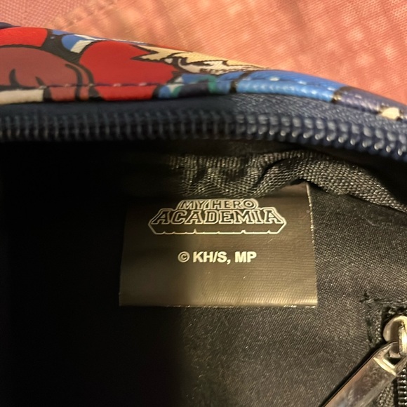 Bio world, my hero, academia, mini graphic backpack/purse - Picture 6 of 6